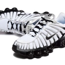 Nike - Shox TL Sneakers in 16 Colors