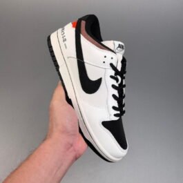 Nike - SB Dunk Low Sneakers in 23 Colors