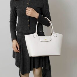 Longchamp - Épure Shoulder Bag in 3 Colors