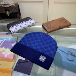 Louis Vuitton - Checkered Beanie Hat with Logo in 5 Colors