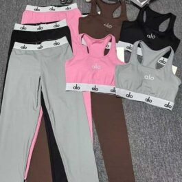 Alo Yoga - 2 Piece Training Set in 4 Colors