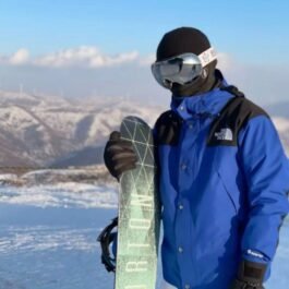 The North Face - 1990 Ski Jacket in 15 Colors