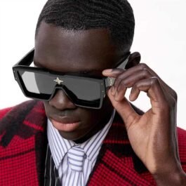 Louis Vuitton - Supersized Sunglasses for Men in 10 Versions