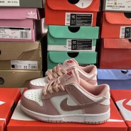 Nike - Dunk Sneakers for Kids in 8 Colors