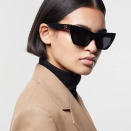Burberry - Women's Sunglasses in 6 Colors