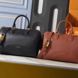 Louis Vuitton - Traveller Bag in 2 Colors