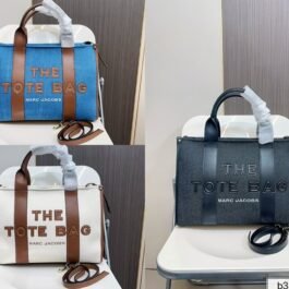 Marc Jacobs - The Traveler Tote Bag in 3 Colors