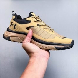 Under Armour - Hiking Shoes in 5 Colors