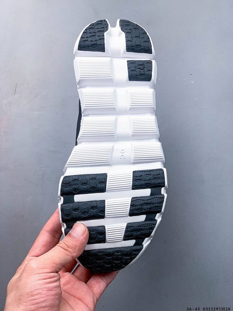 On Cloud - Cloudflow 4 Running Shoes in 9 Colors - Image 14