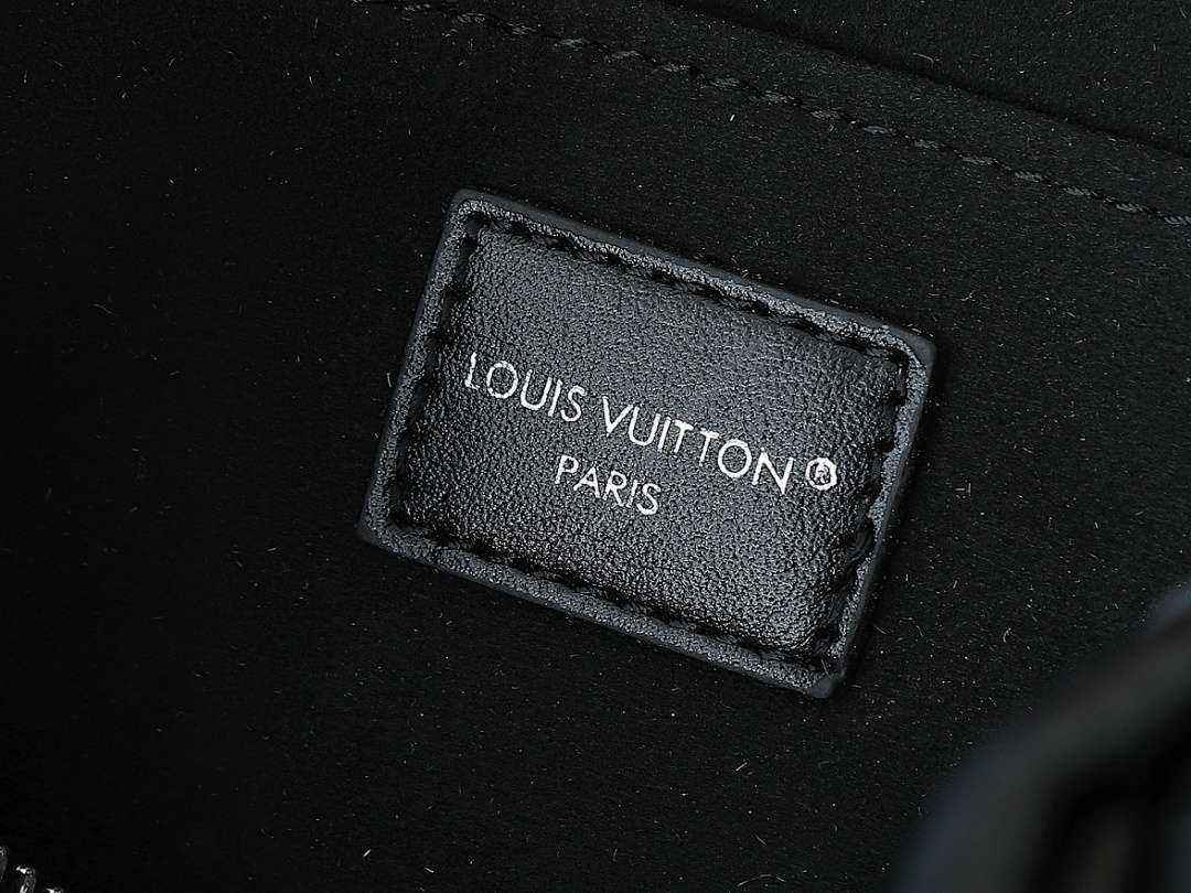 Louis Vuitton - Speedy Cargo Shoulder Bag size 28X17X12 in 2 Colors - Image 17
