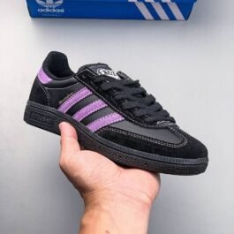 Adidas - Samba OG Sneakers in 16 Colors