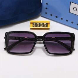 Gucci - Rectangle Sunglasses in 6 Colors