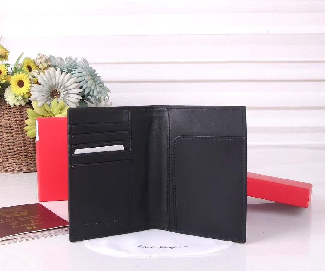 Ferragamo - Wallet in 2 Versions - Image 4