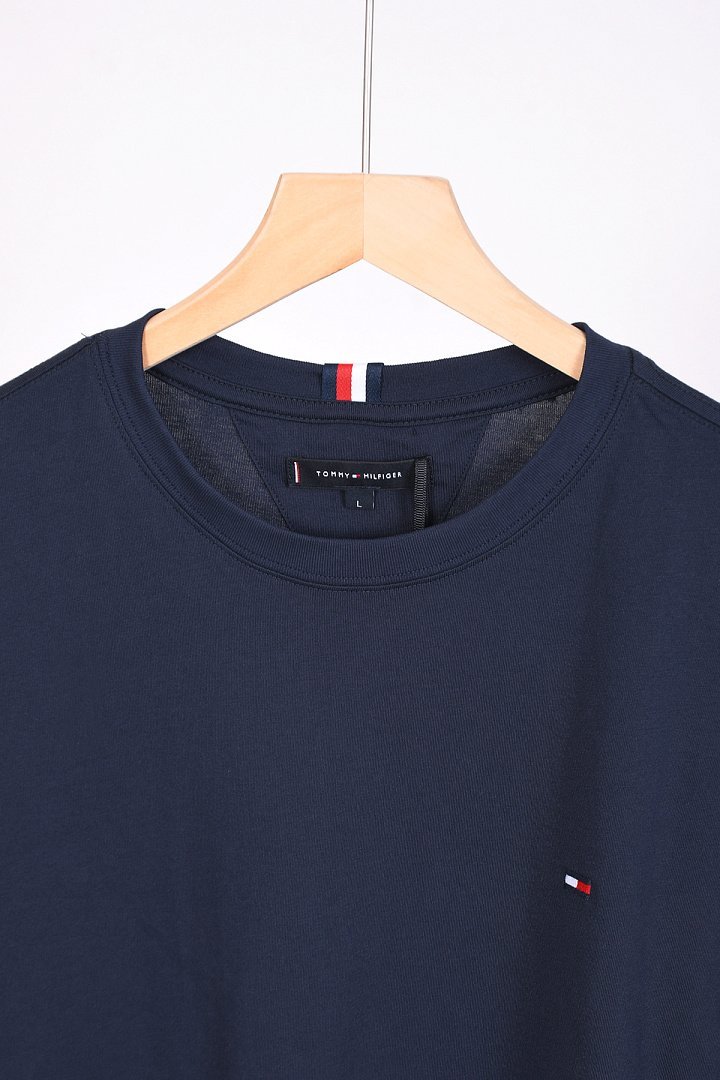 Tommy Hilfiger - T-shirt in 4 Colors - Image 6