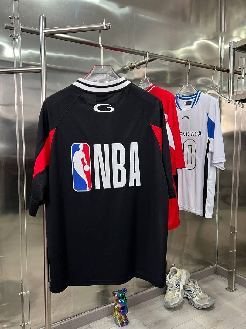Balenciaga - NBA Basketball T-shirt in 3 Colors - immagine 9