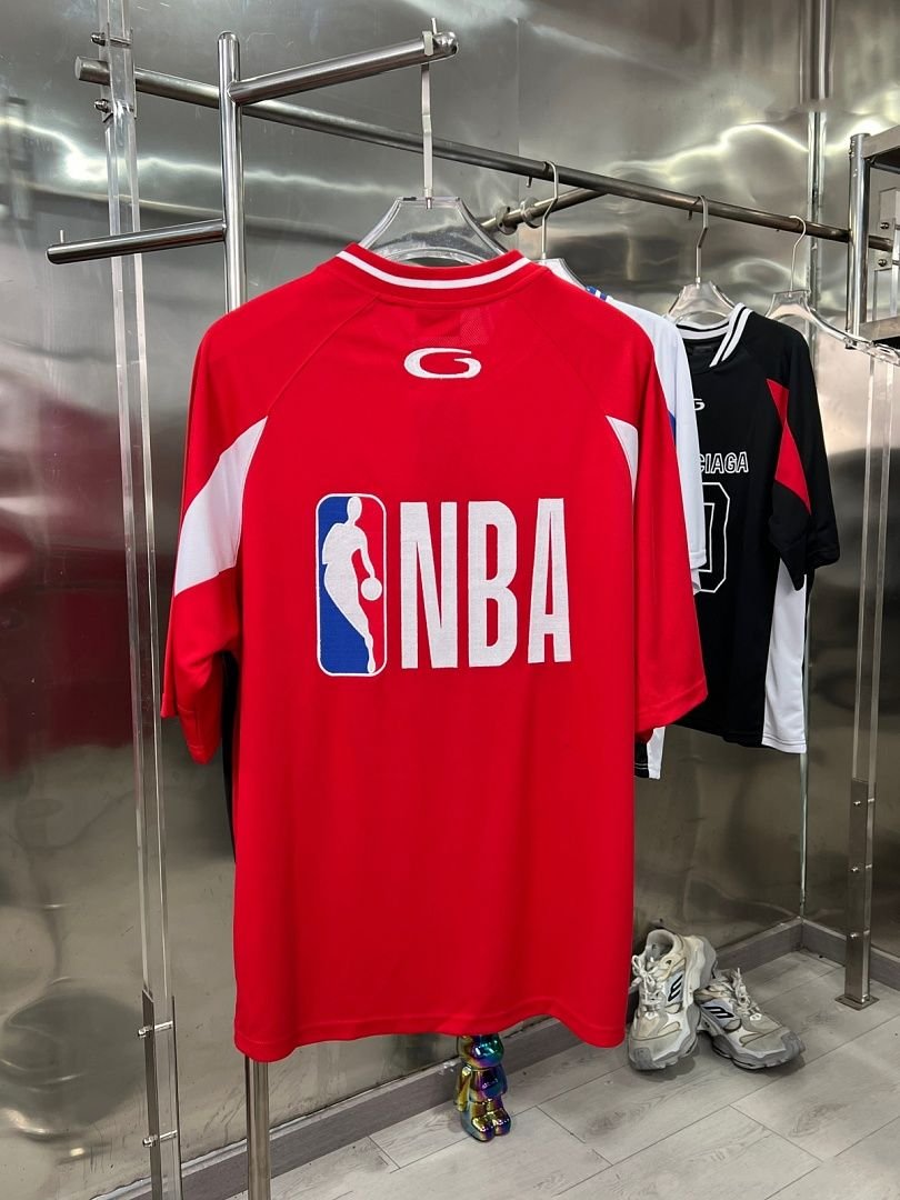 Balenciaga - NBA Basketball T-shirt in 3 Colors - immagine 10