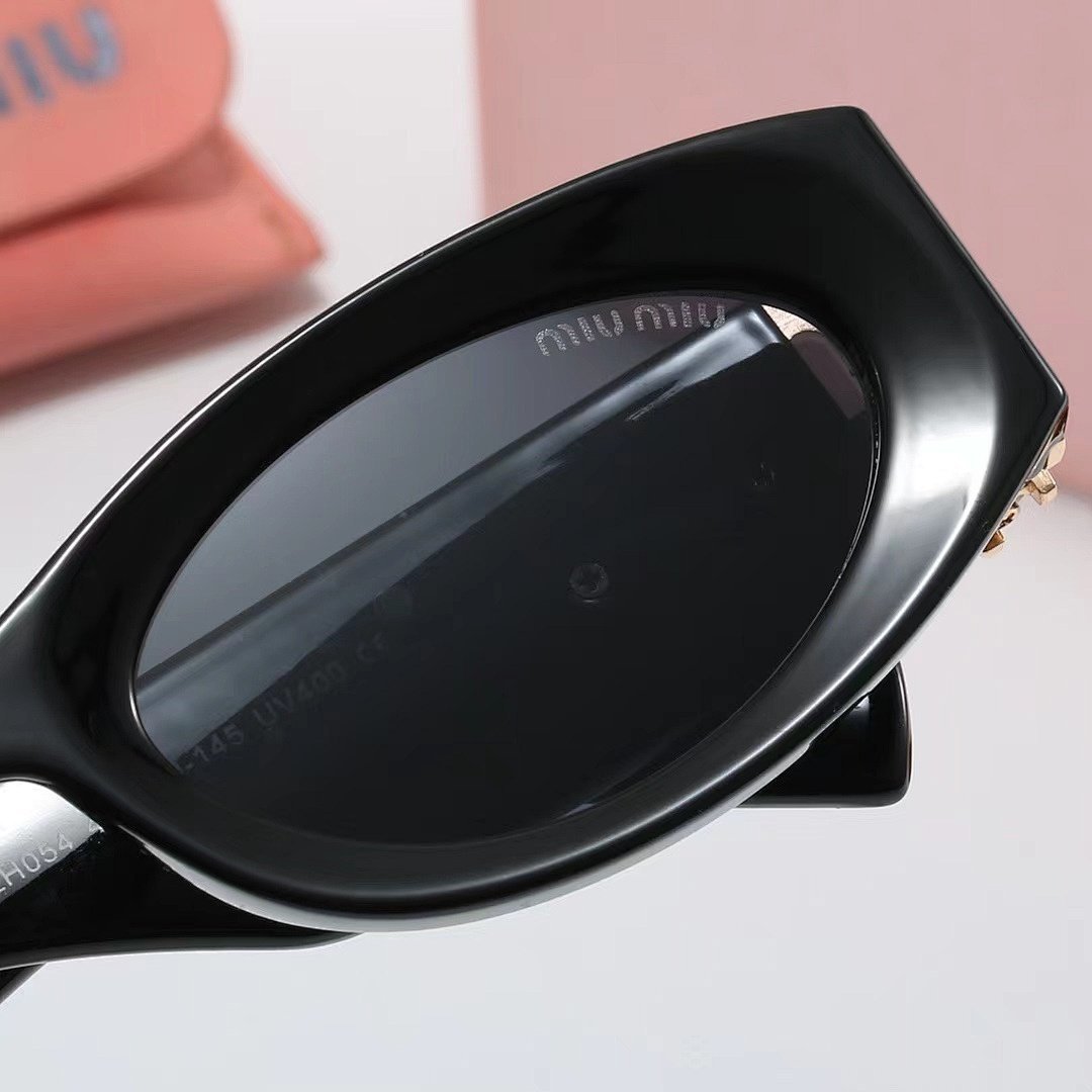 Miu Miu - Oval Frame Sunglasses in 5 Colors – Image 9