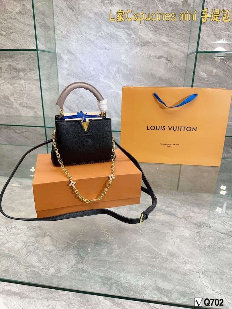 Louis Vuitton - Capucines Mini Handbag in 3 Colors – Bild 13