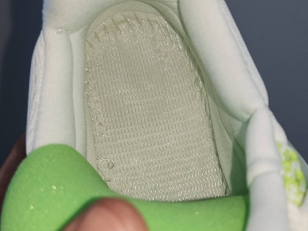 Adidas - Ultraboost Web DNA Sneakers in 5 Colors - Imagen 6
