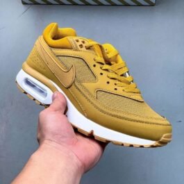 Nike - Air Max Classic Sneakers in 27 Colors