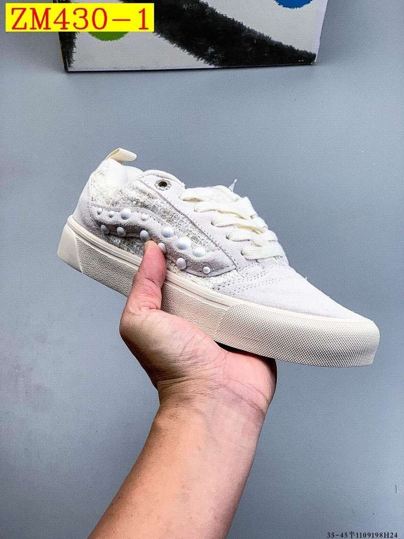 Vans - Vault Knu-Skool VR3 LX Sneakers in 8 Colors