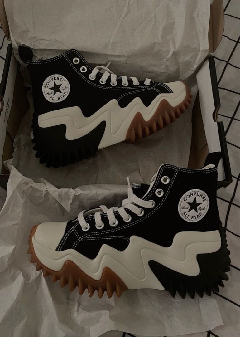 Converse - Run Star Motion Sneakers in 2 Heights and 2 Colors – Image 16