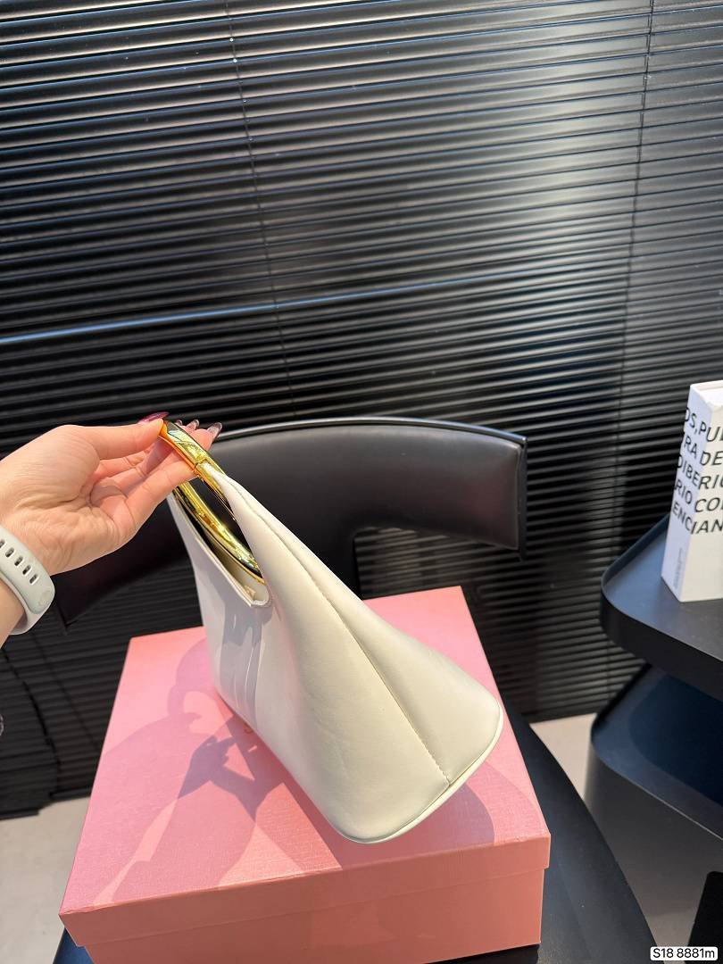 Jacquemus - Le Calino Handbag in 4 Colors – Image 8