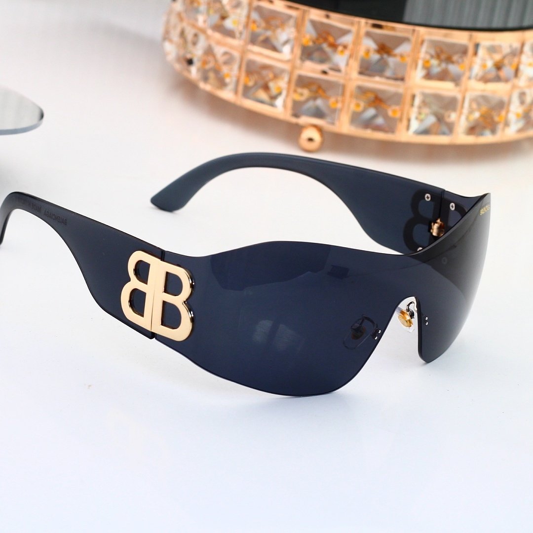Balenciaga - Sunglasses with box in 8 Colors - immagine 9