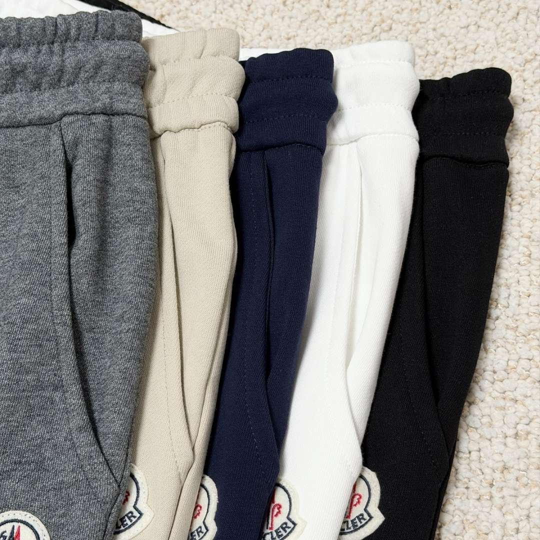 Moncler - Men's Training Shorts in 5 Colors - Imagen 8