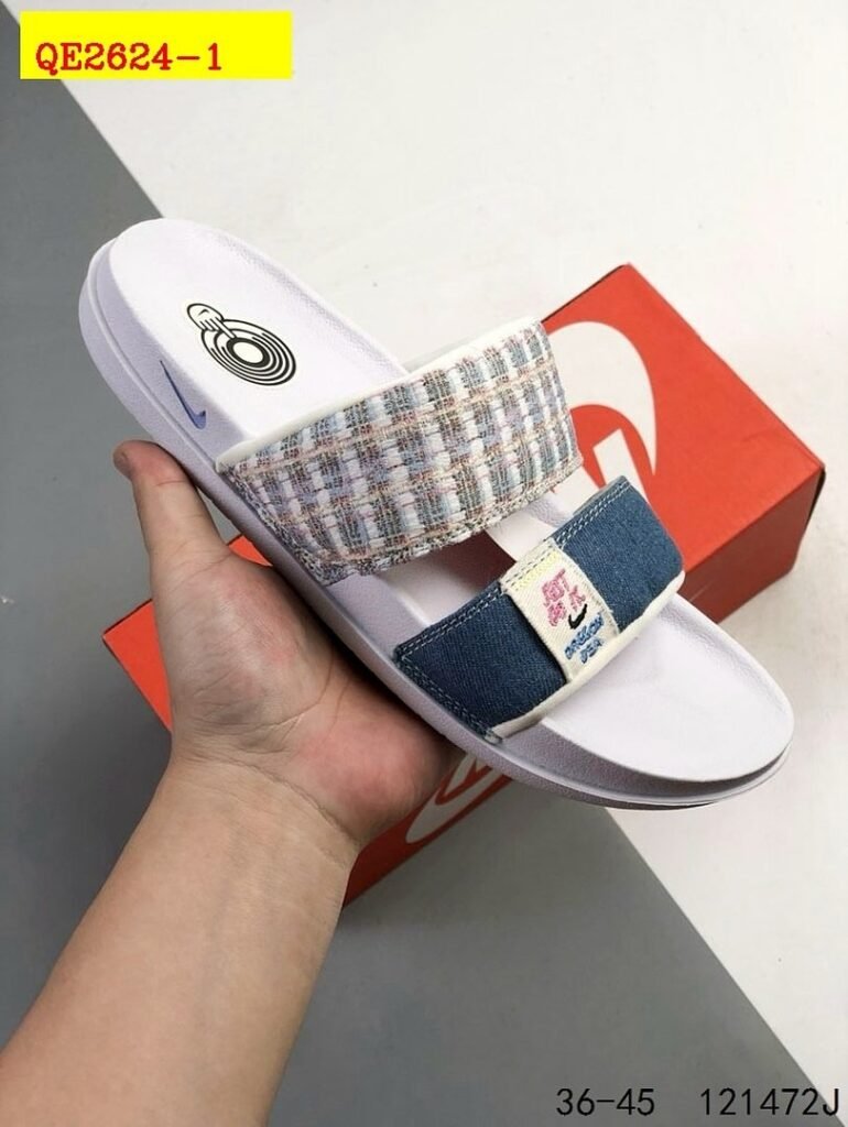 Nike - Offcourt Adjust Slide Slippers