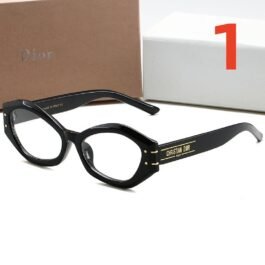 Dior - Ovale Sonnenbrille in 5 Farben