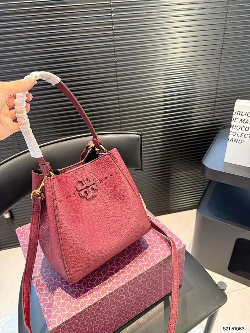 Tory Burch - McGraw Small Bucket Bag in 6 Colors - Image 7