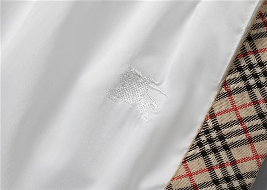 Burberry – Set of Men’s White Shorts and Polo Shirt - Image 8
