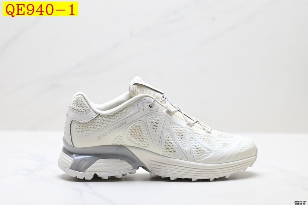 Salomon - XT-WHISPER Sneakers in 13 Colors