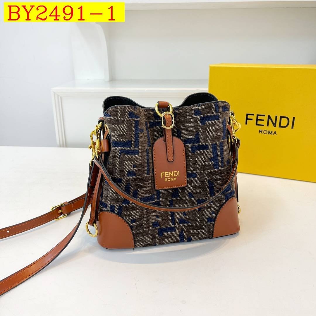 Fendi - Shoulder Bucket Bag size 21X19X12 cm in 3 Colors - Image 2