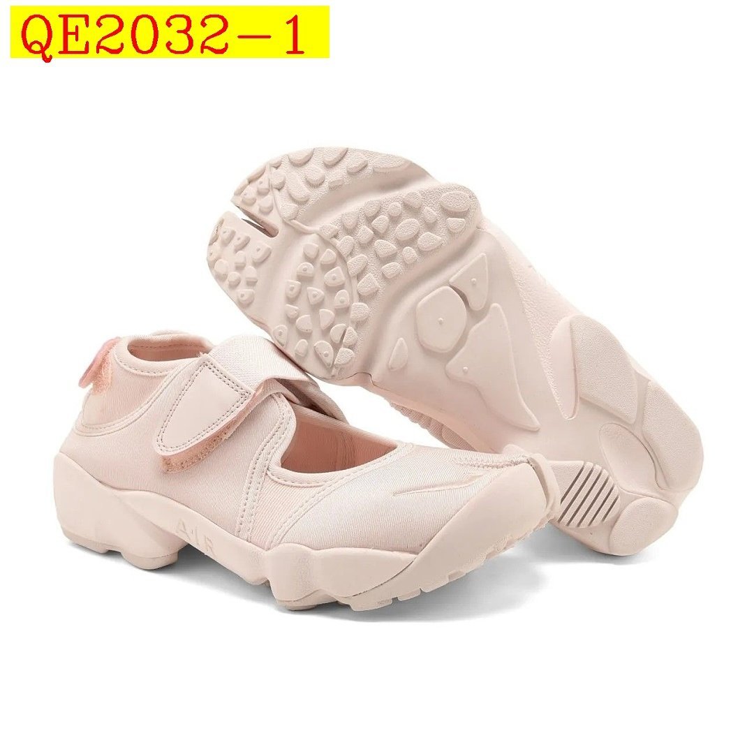 Nike - Air Rift SE Sneakers in 16 Colors