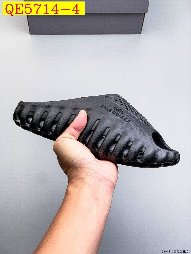Balenciaga - Slippers in 4 Colors - Image 4