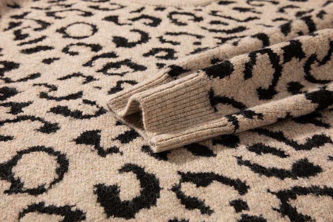 Miu Miu - Leoparden-Strickpullover in 2 Farben – Bild 6