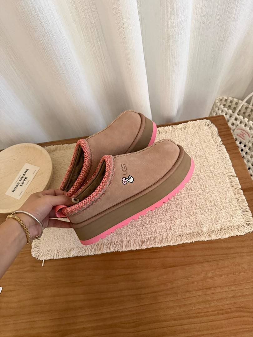 UGG - Tazz Love '25 Pantoffeln in 3 Farben – Bild 8