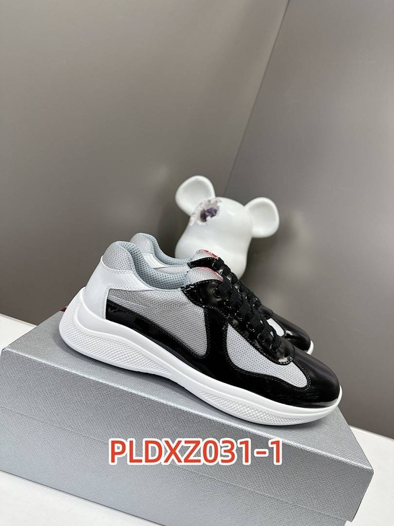 Prada - Zapatillas bajas de piel en 12 colores