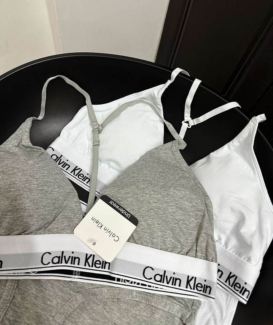 Calvin Klein - Komplet bielizny damskiej w 4 kolorach - obrazek 10