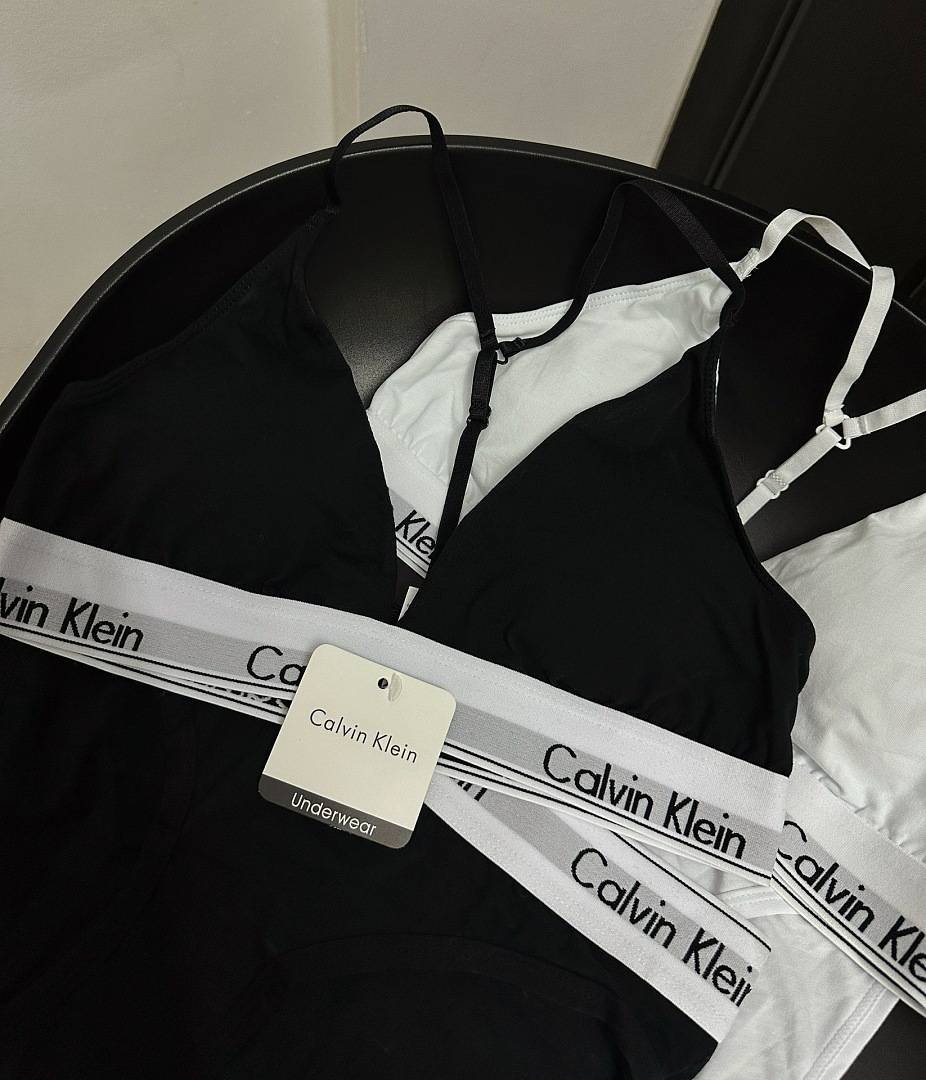 Calvin Klein - Komplet bielizny damskiej w 4 kolorach - obrazek 12