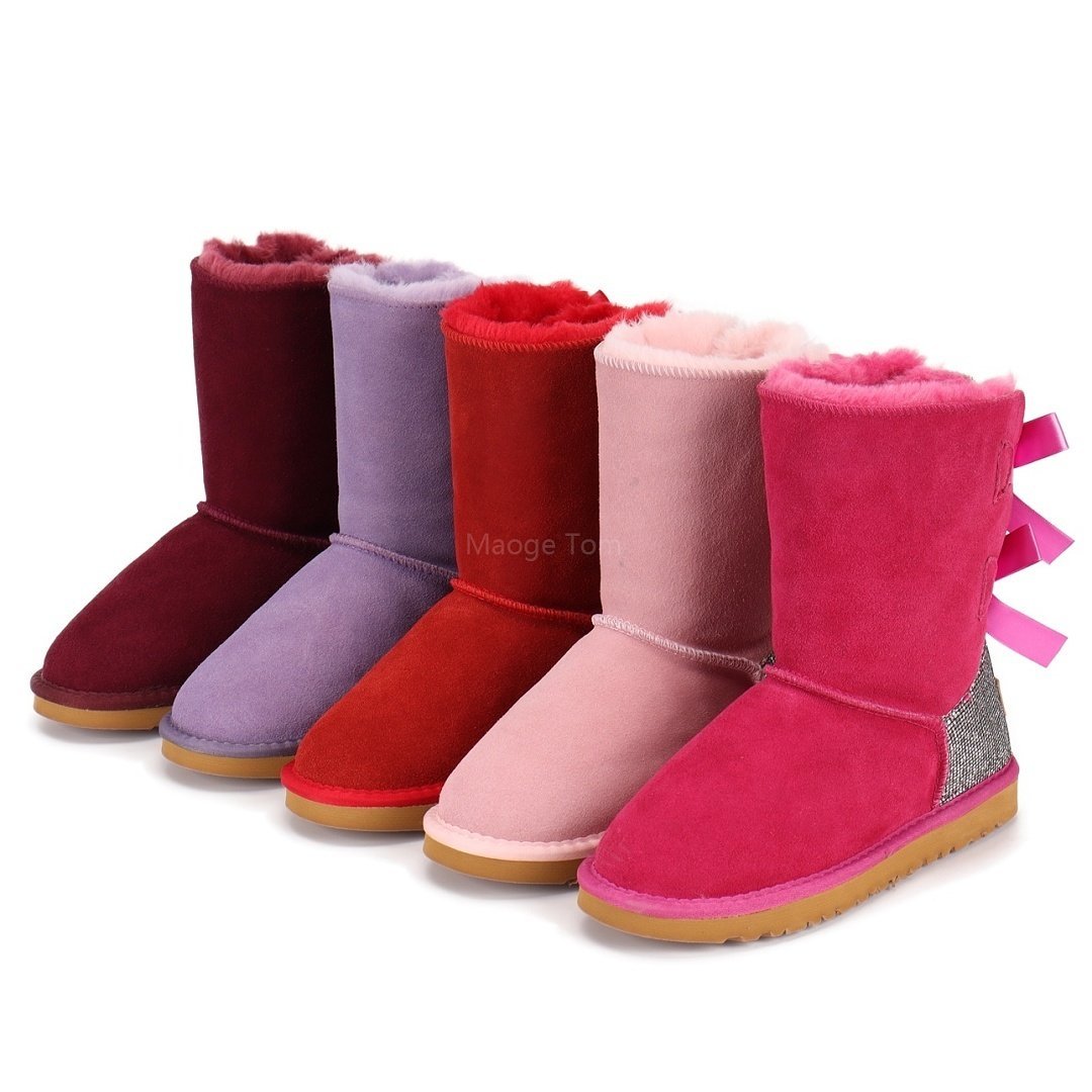 UGG - Stivali Bailey Bow II con tacco impreziosito da cristalli, disponibili in 10 colori - immagine 18