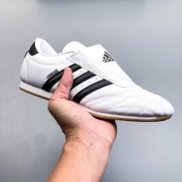 Adidas - Oryginalne buty do taekwondo bez sznurówek w 2 kolorach