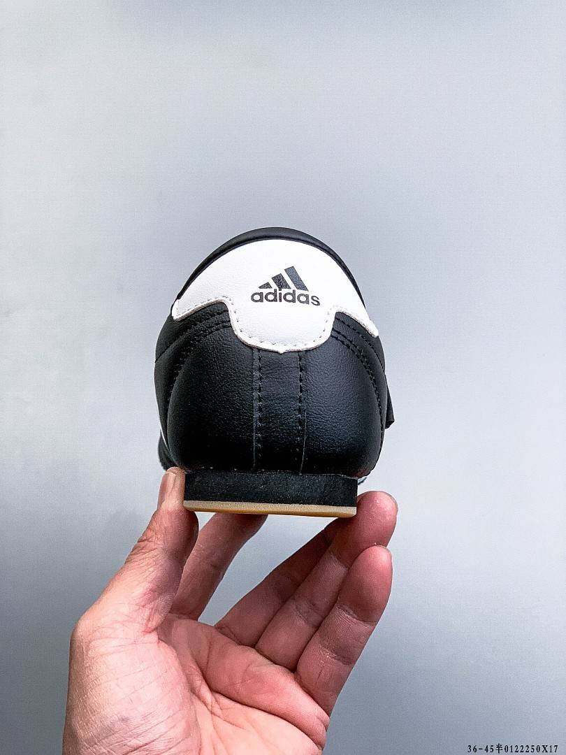 Adidas - Oryginalne buty do taekwondo bez sznurówek w 2 kolorach - obrazek 3