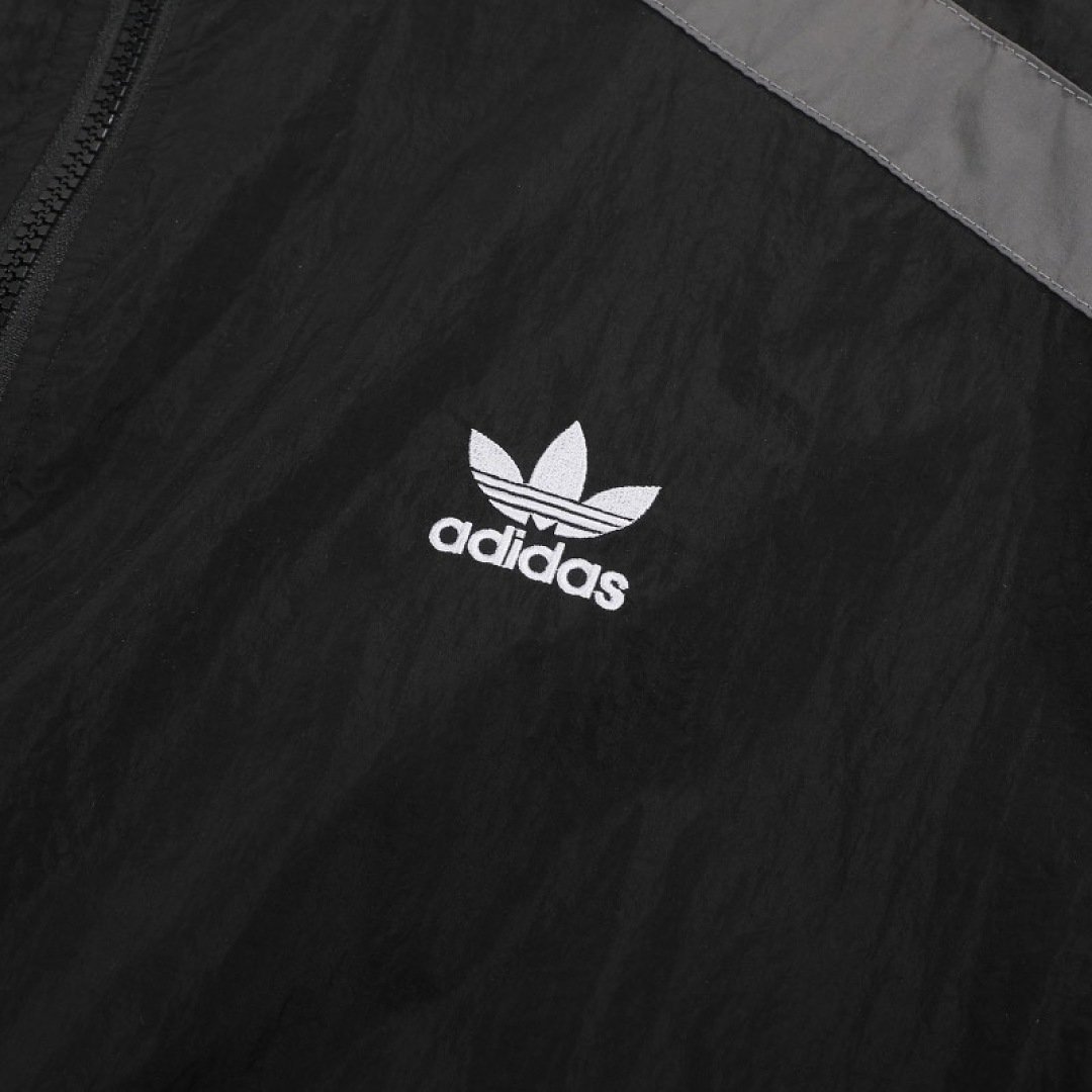 Adidas - Originals Trainingsjacke mit gesticktem Logo in 3 Farben – Bild 7