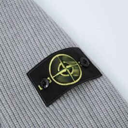 Stone Island - Gilet en maille côtelée disponible en 48 versions