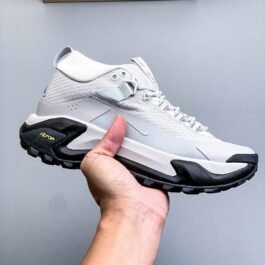Nike - ACG Zegama Hike Hiking Shoes in 10 Colors