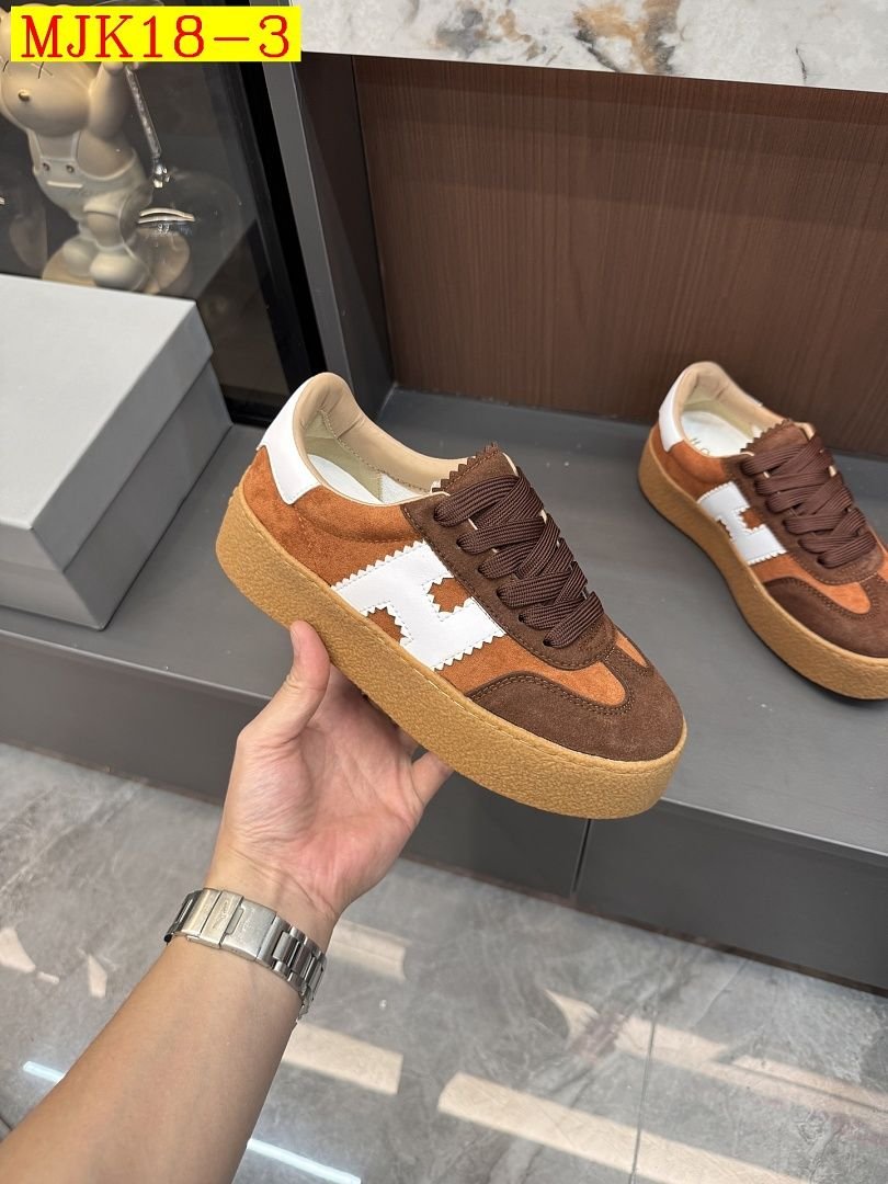 Hogan - Tênis feminino com listras em H, modelo 2026, disponível em 4 cores. - Imagem 3
