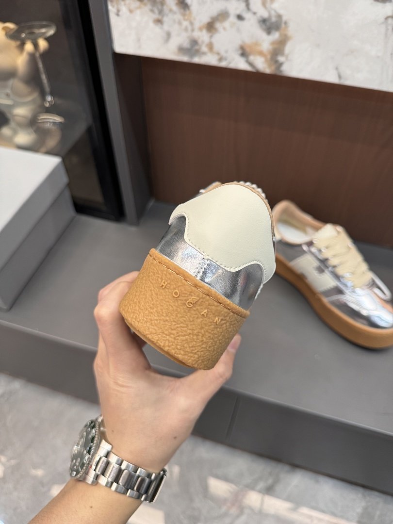 Hogan - Tênis feminino com listras em H, modelo 2026, disponível em 4 cores. - Imagem 10